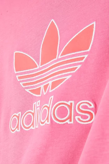 تي شيرت بقصة فضفاضة وشعار الماركة قطن جيرسيه