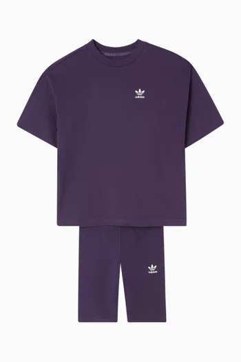 طقم تي شيرت وشورت بشعار الماركة