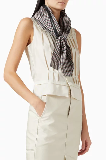 وشاح رأس نايلون بنقشة مربعات