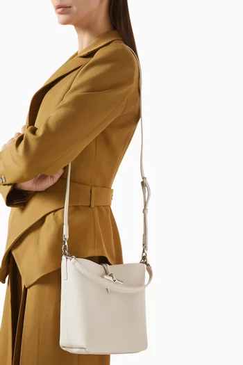 XS Le Roseau Bucket Bag in Cowhide Leather