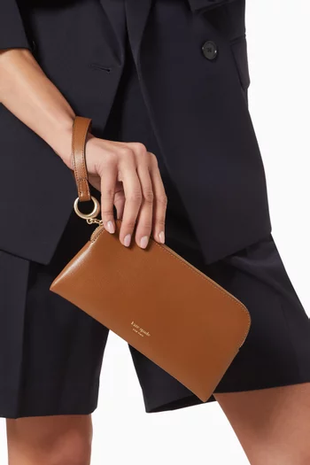 حافظة بسحّاب جلد