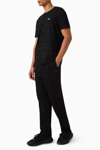 تي شيرت بنقشة مدمجة قطن