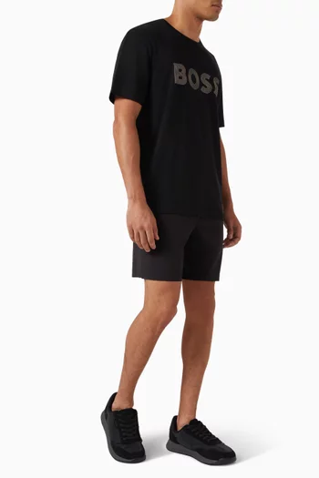 تي شيرت بطبعة شعار الماركة قطن