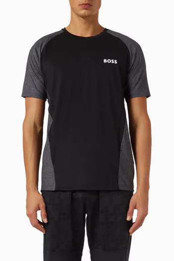 تي شيرت بقصة ضيقة جيرسيه شبكي