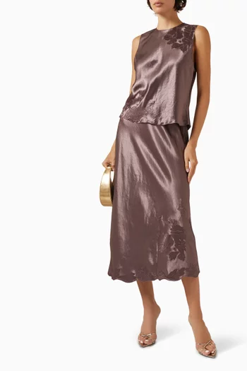 تنورة متوسطة الطول سهلة الارتداء ومطرزة ستان