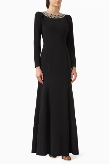 فستان سهرة جلوري مزين بتطريزات