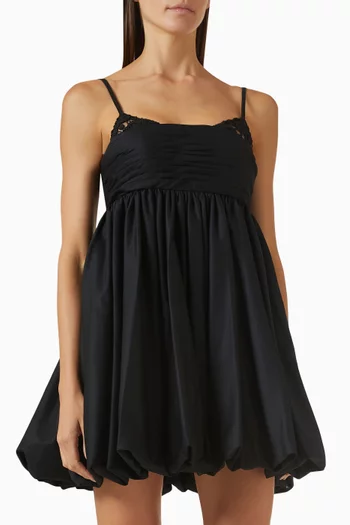 فستان اليكسا قصير بحافة منفوخة أورجانزا