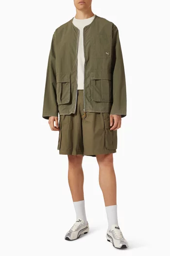 قميص بنمط جاكيت من مجموعة ام ام كيو