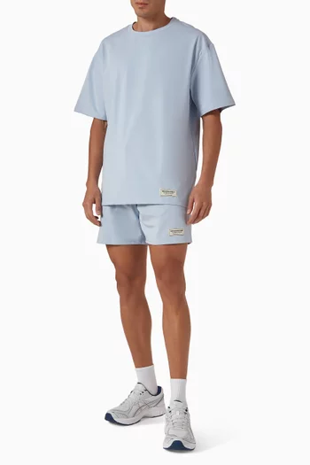 شورت بقصة عادية بحياكة داخلية 6 بوصة قماش سوفتسكين معاد تدويره