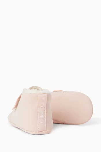 حذاء كريب بشعار الماركة