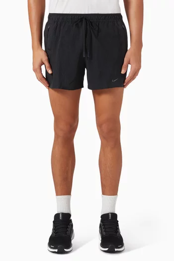 شورت للجري بتقنية Dri-FIT ADV سيرساكر