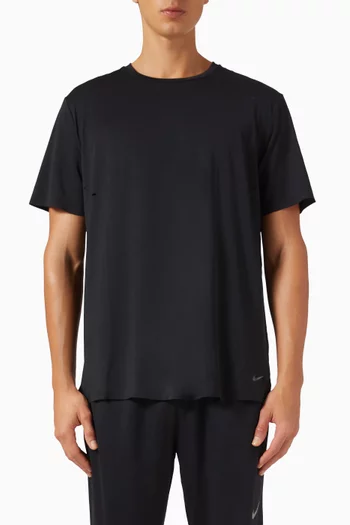 تي شيرت للجري بتقنية Dri-FIT ADV