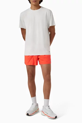 تي شيرت للجري بتقنية Dri-FIT ADV