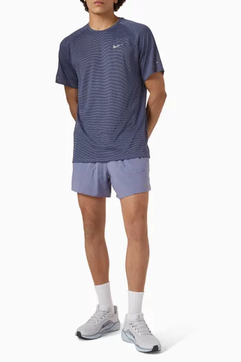 شورت للجري سترايد مثقوب بتقنية Dri-FIT