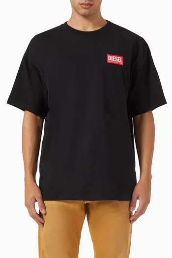 تي شيرت بشعار الماركة الجاكار قطن عضوي