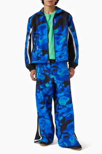 تي شيرت أساسي مزين بشعار الماركة