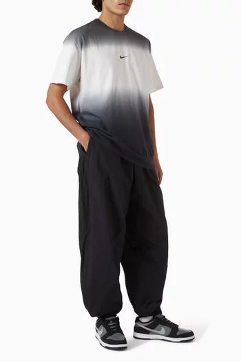 تي شيرت بسنيكرز ماكس 90 من تشكيلة الملابس الرياضية