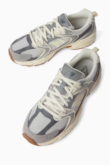 سنيكرز 530 برباط