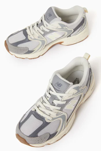530 Sneakers in Mesh