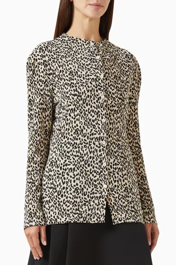 بلوزة بأزرار قماش مجعد