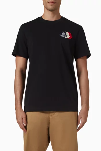 تي شيرت بشعار الماركة بتصميم ثلاثي قطن