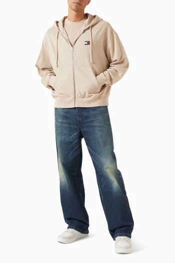 كنزة بغطاء رأس وشعار الماركة قطن