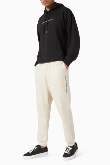 بنطال رياضي بشعار الماركة قطن