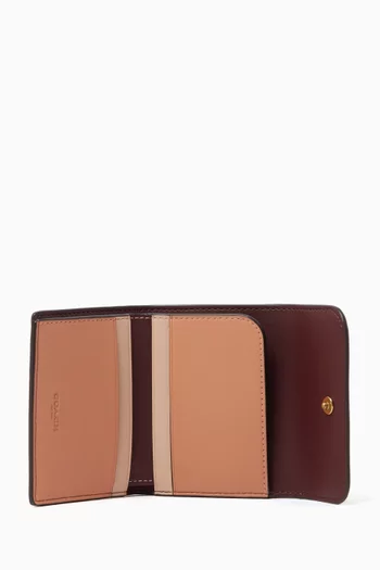 Essential Card Holder Wallet in Leather