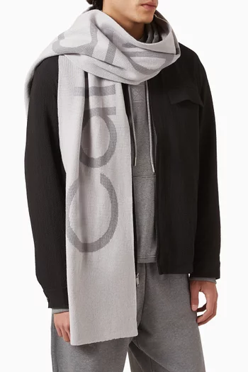 وشاح بشعار الماركة بخط عريض كشمير وصوف