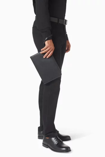 حقيبة بسحّاب وحمالة معصم جلد سافيانو صناعي