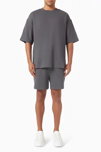 طقم تي شيرت وشورت قطن