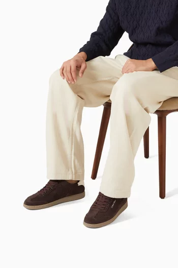 سنيكرز أسفل الكاحل بنعل كابسول وأربطة شمواه