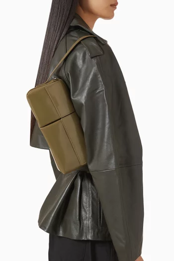 حقيبة كتف بتصميم عملي مستوحى من التسعينيات جلد بقر