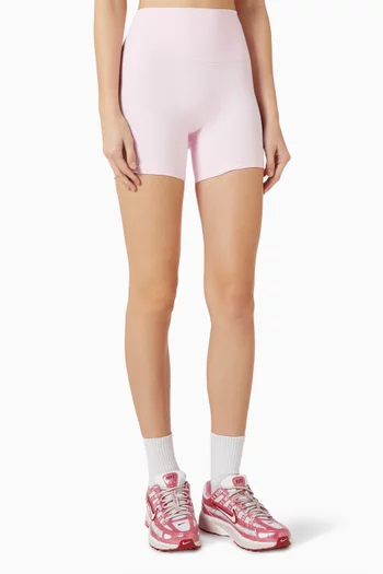 شورت بايكر وان