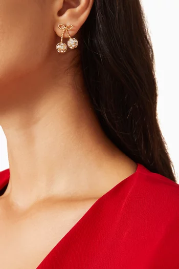 أقراط تشيري فيك مرصعة بكريستال سواروفسكي نحاس بلون ذهبي