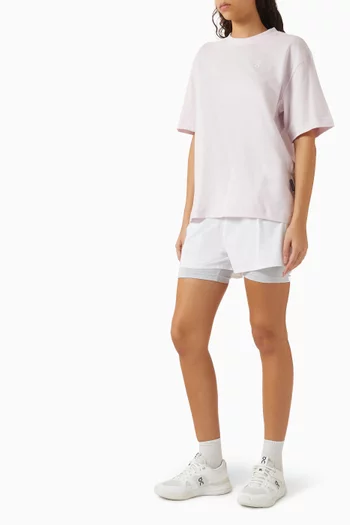 شورت بيرفورمانس بطول 2/1‏ وحياكة داخلية بطول 3"‏ بوصة