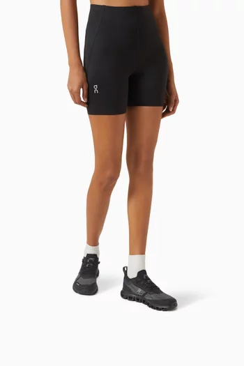 سنيكرز كلاود 6 فيرسا