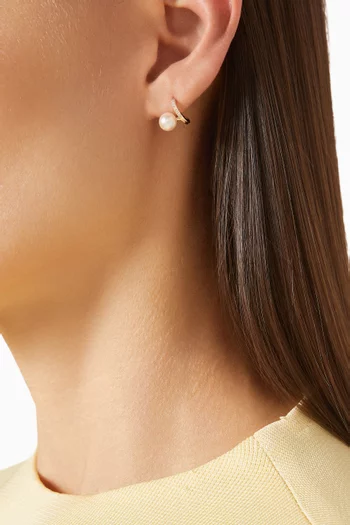 Drosera Diamond & Pearl Single Right Earring in 10kt Gold