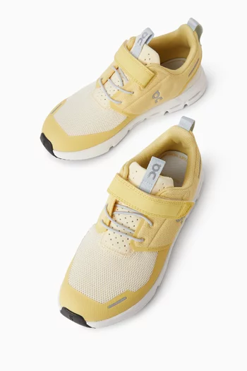 سنيكرز كلاود بلاي قماش شبكي