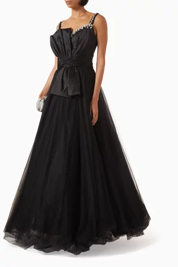 فستان سهرة بفتحة رقبة على شكل قلب تول وستان