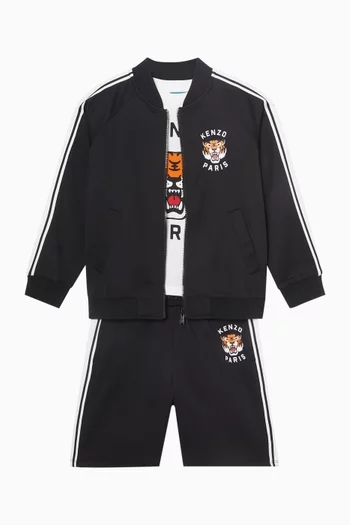 شورت رياضي بطبعة نمر وشعار الماركة