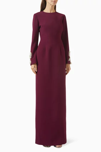 فستان سهرة بأساور مزينة بعقد مطرزة كريب