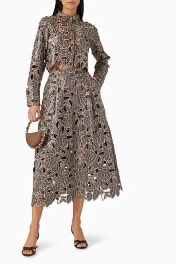 تنورة ستاسي مزينة بدانتيل جلد نباتي