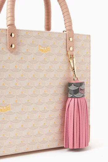 سلسلة مفاتيح بشرّابات جلد وقنب مغلف