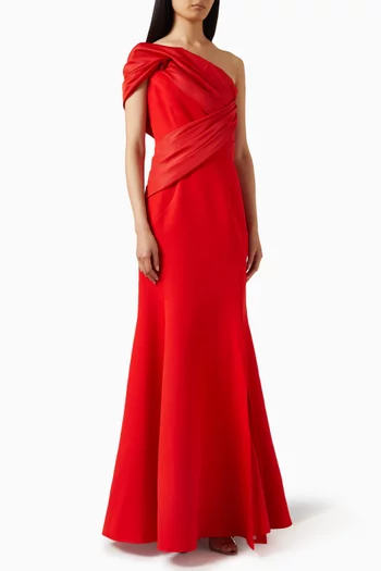 One-shoulder Gown