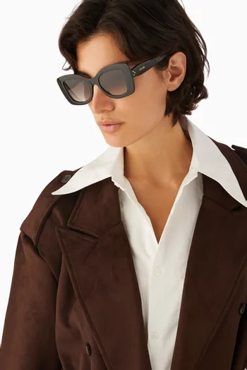 نظارة شمسية بشعار الثلاث نقاط وإطار هندسي أسيتات