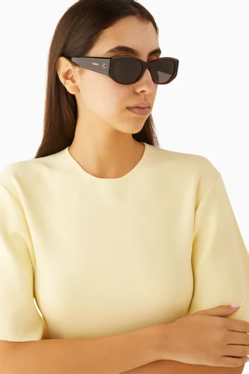 نظارة شمسية بشعار الثلاث نقاط وإطار مستطيل أسيتات