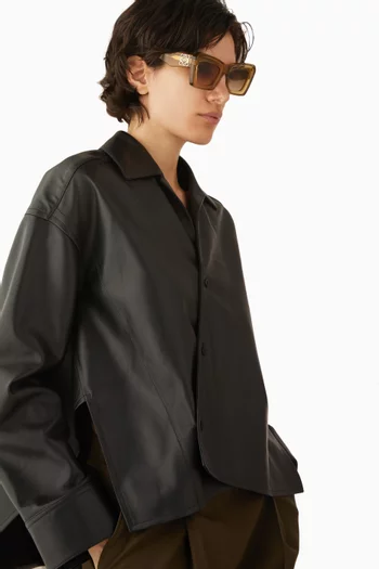 نظارة شمسية بشعار الماركة وإطار مربع أسيتات