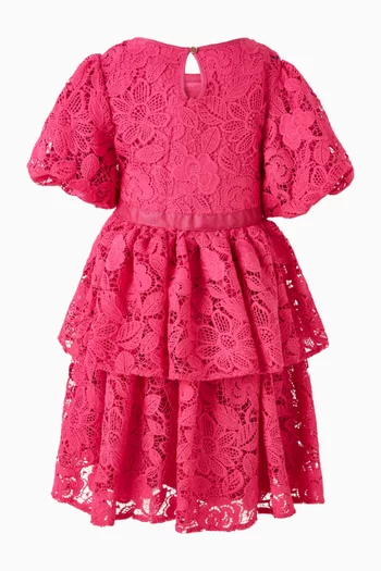 فستان بطبقات دانتيل