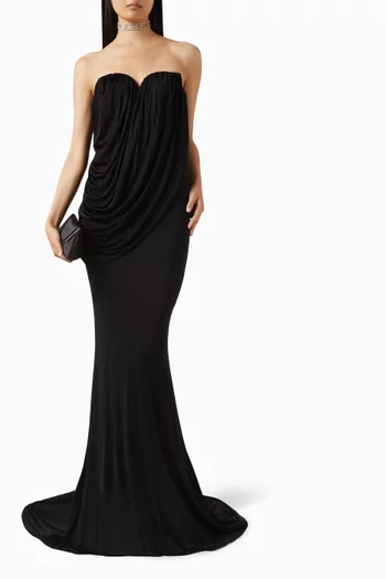 فستان بتصميم مشد وفتحة رقبة على شكل قلب جيرسيه